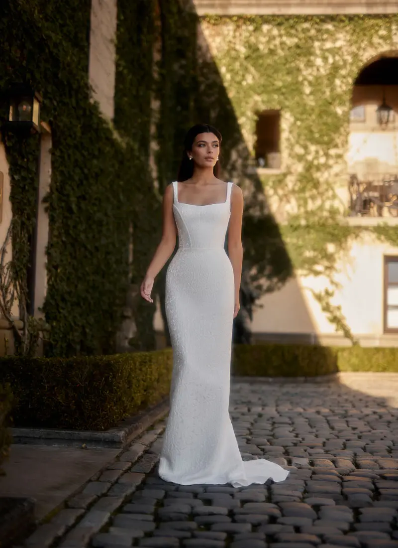 Enaura Bridal Designer